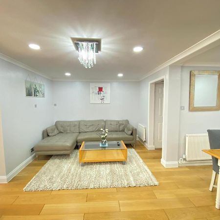 Three Bedrooms House In Windsor Buitenkant foto