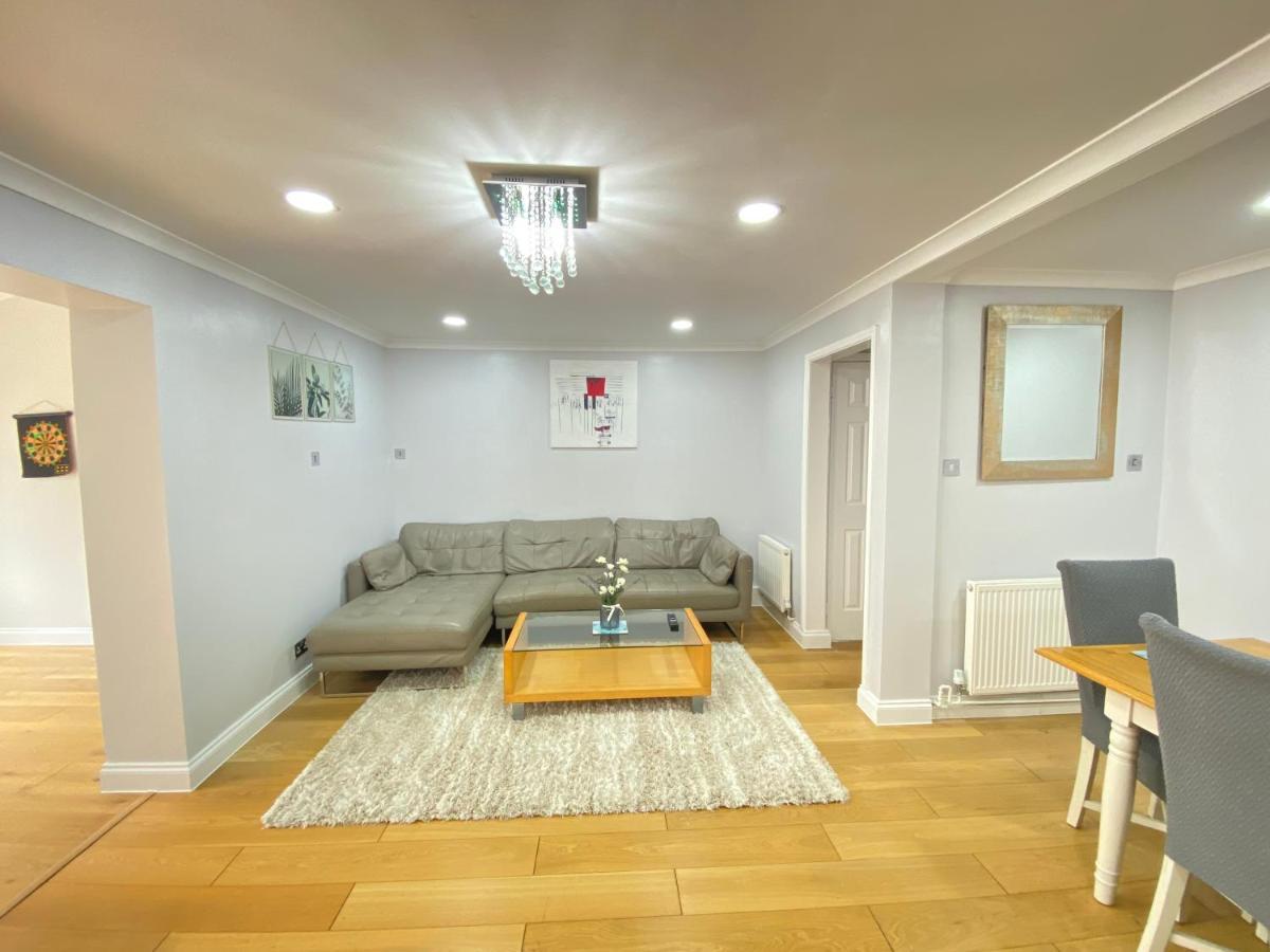 Three Bedrooms House In Windsor Buitenkant foto