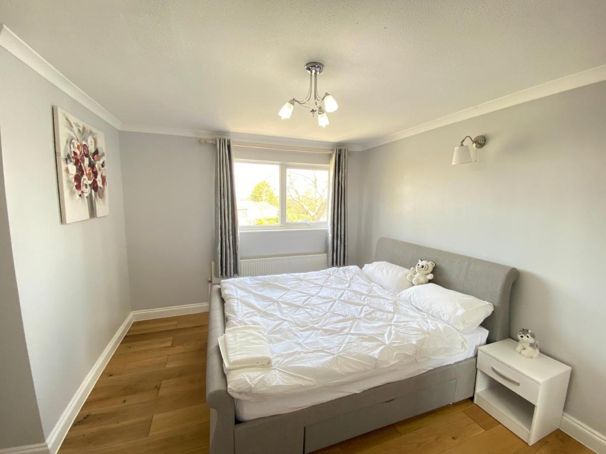 Three Bedrooms House In Windsor Buitenkant foto