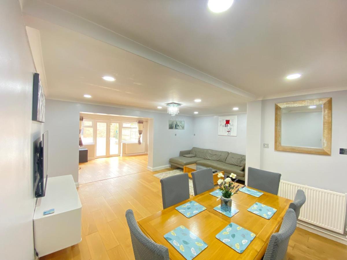 Three Bedrooms House In Windsor Buitenkant foto